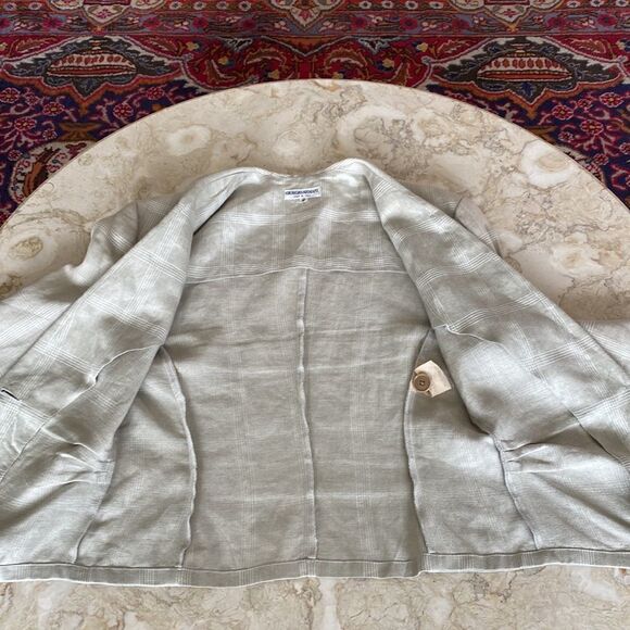 Giorgio Armani Linen Tuxedo Style Jacket - Picture 11 of 16